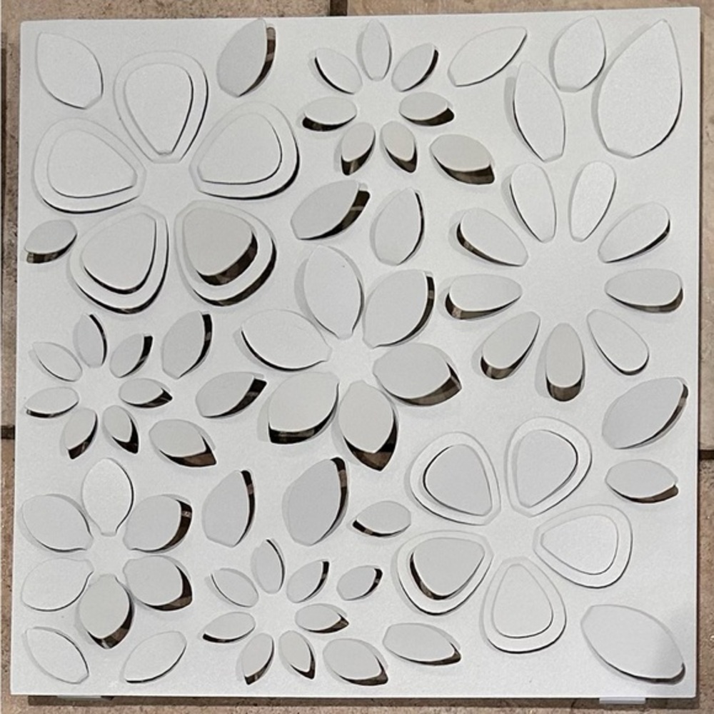 🎊 Host Pick 🎊 UMBRA White Floral Wall Decor, Metal, 9x9 Inches, Set of 3